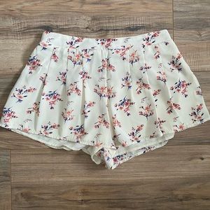 NWOT Forever21 Floral Printed Shorts | Size Small